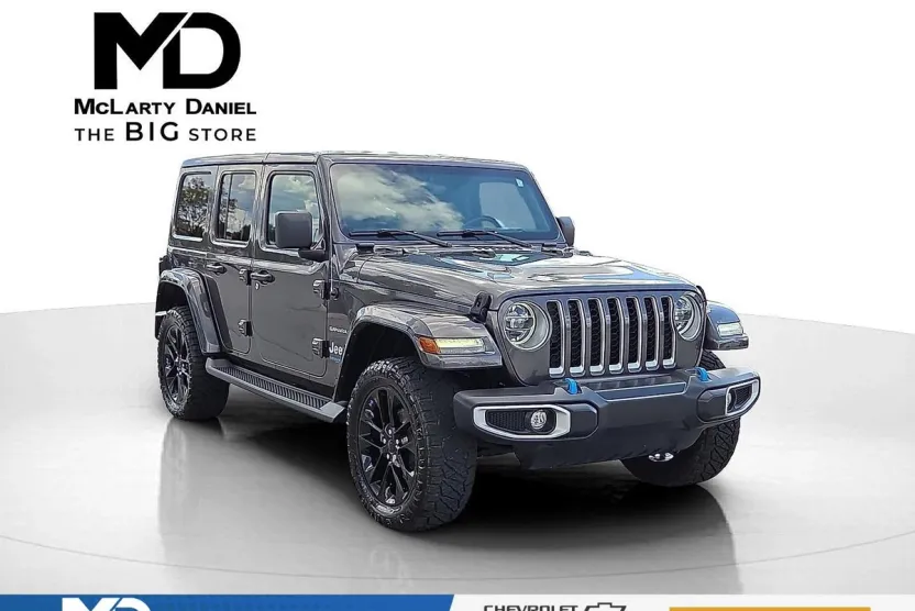 2022 Jeep Wrangler 4xe Unlimited Sahara photo 1