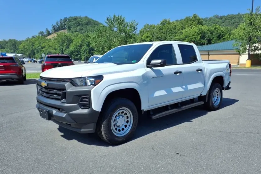 2025 Chevrolet Colorado Work Truck photo 1