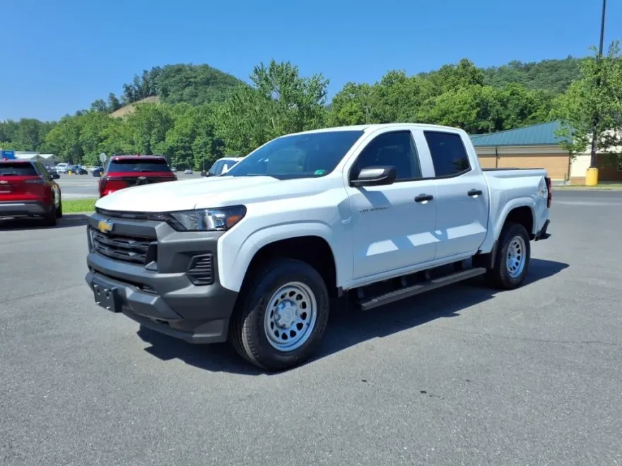 2025 Chevrolet Colorado Work Truck photo 1