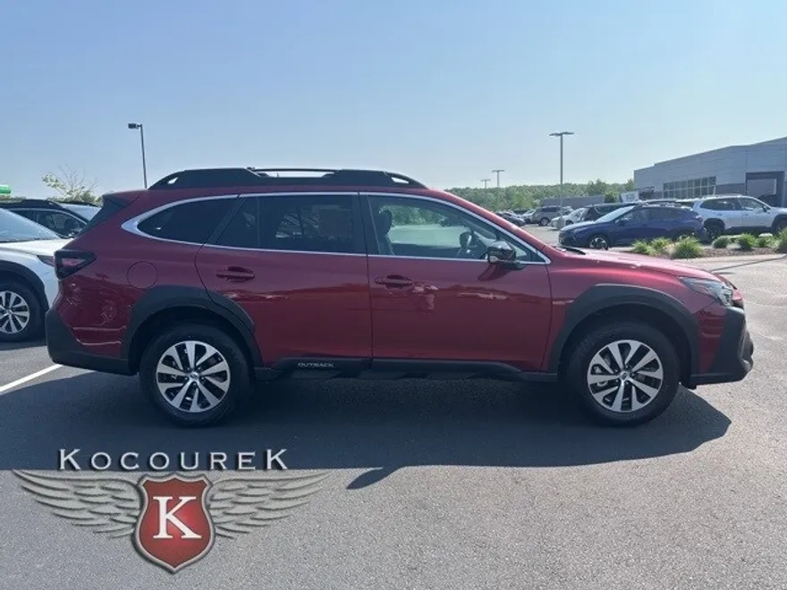 2025 Subaru Outback Premium photo 1