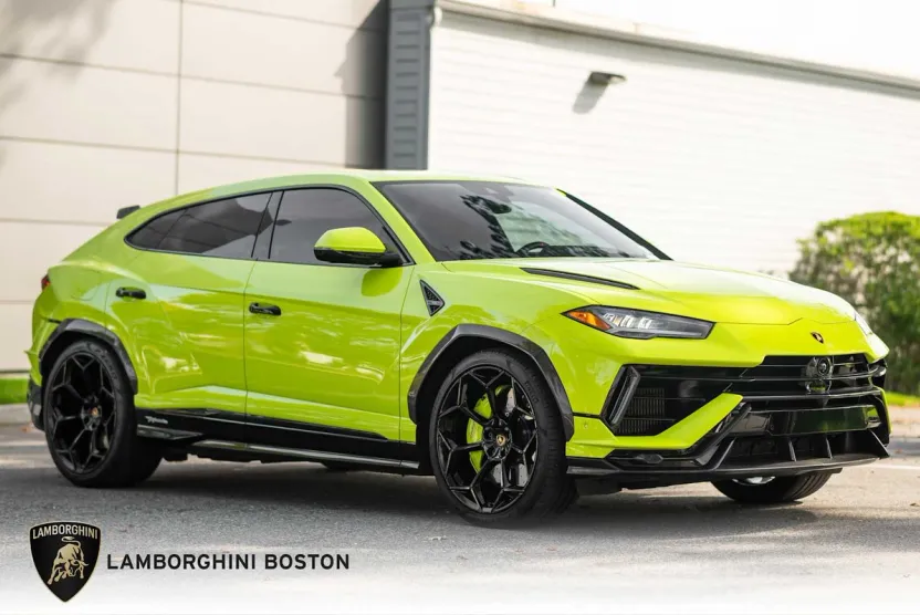 2024 Lamborghini Urus Performante photo 1