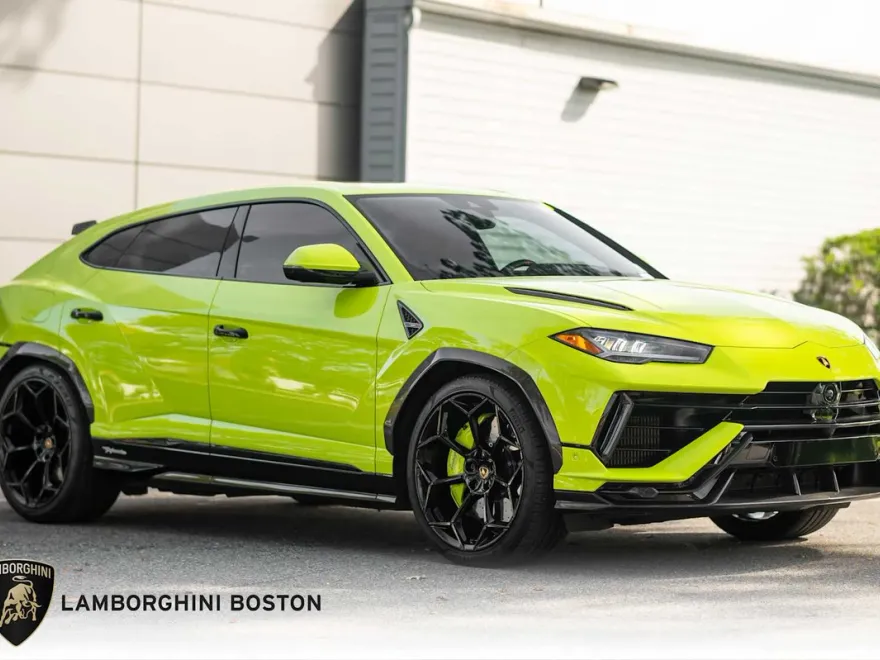 2024 Lamborghini Urus Performante photo 1