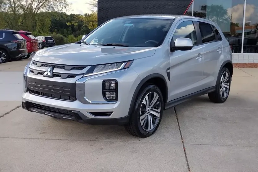 2025 Mitsubishi Outlander Sport ES SE LE photo 1