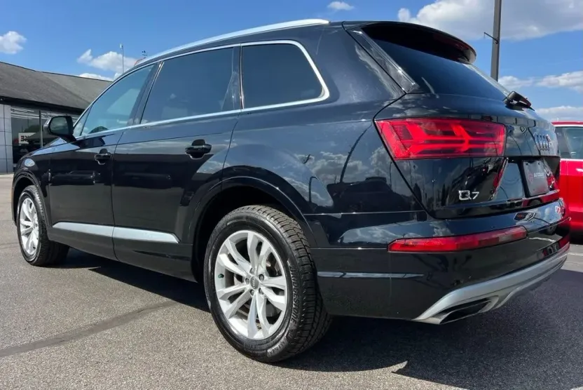 2019 Audi Q7 55 Premium Plus photo 1