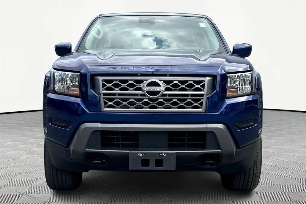 2022 Nissan Frontier SV photo 1