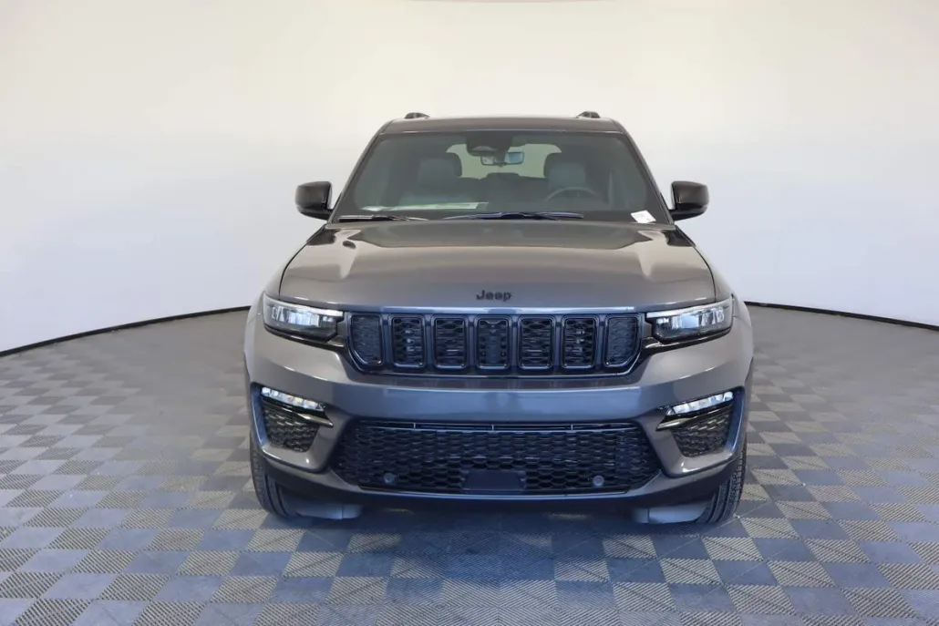 2025 Jeep Grand Cherokee Limited photo 1