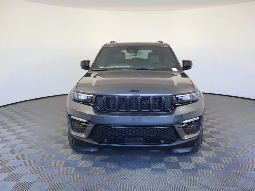 2025 Jeep Grand Cherokee Limited photo 1