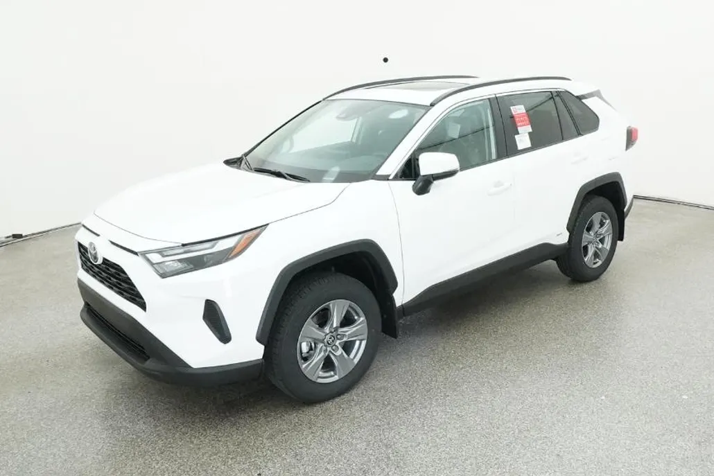 2025 Toyota RAV4 Hybrid XLE photo 1