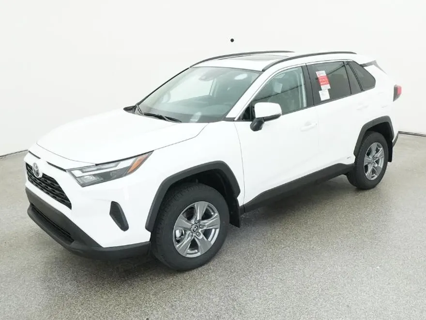 2025 Toyota RAV4 Hybrid XLE photo 1