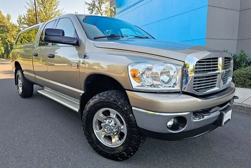 2009 Dodge Ram SLT photo 1