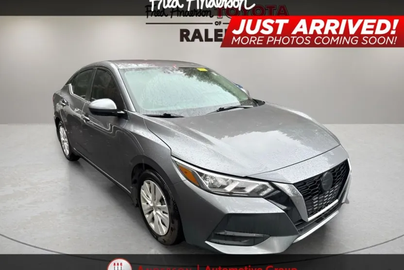 2022 Nissan Sentra S photo 1