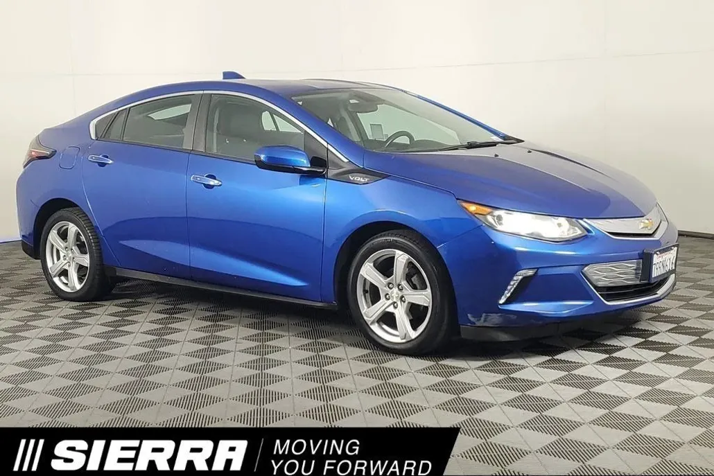 2016 Chevrolet Volt LT photo 1