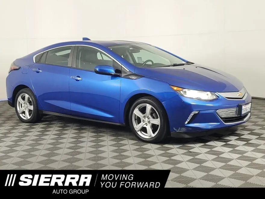 2016 Chevrolet Volt LT photo 1