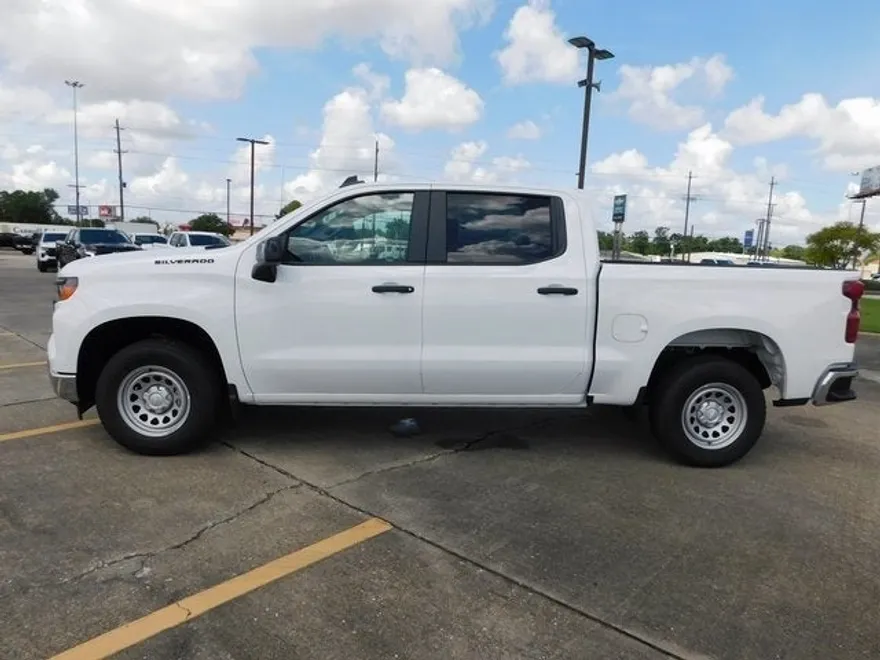 2025 Chevrolet Silverado 1500 photo 1