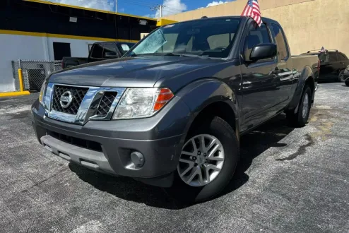 2017 Nissan Frontier King Cab S photo 2