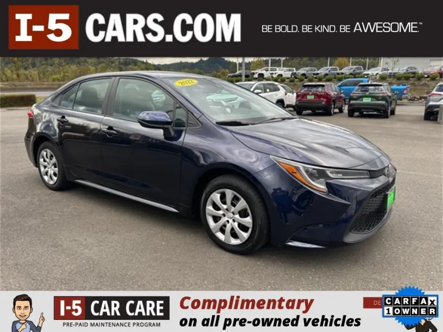 2022 Toyota Corolla LE photo 1