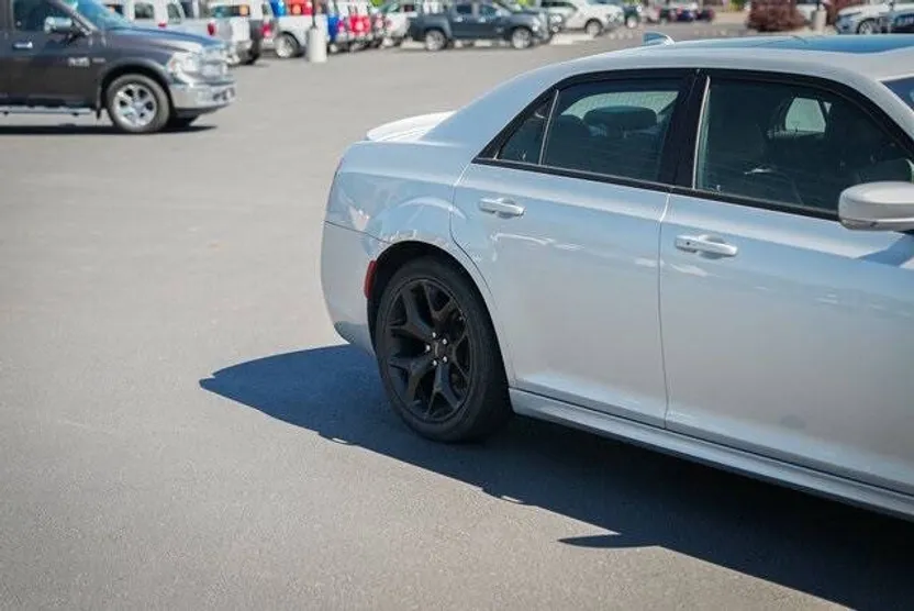 2022 Chrysler 300 S photo 1
