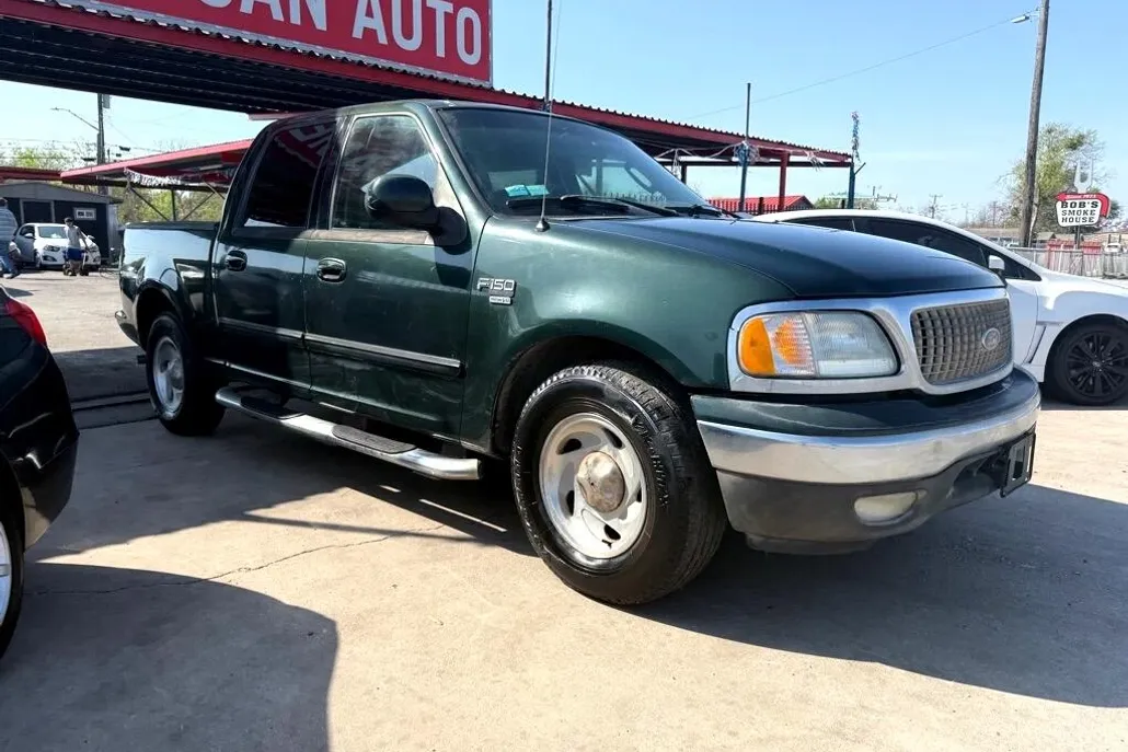 2003 Ford F-150 XLT photo 1