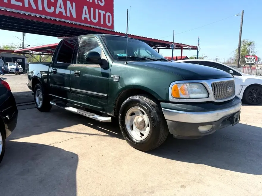 2003 Ford F-150 XLT photo 1