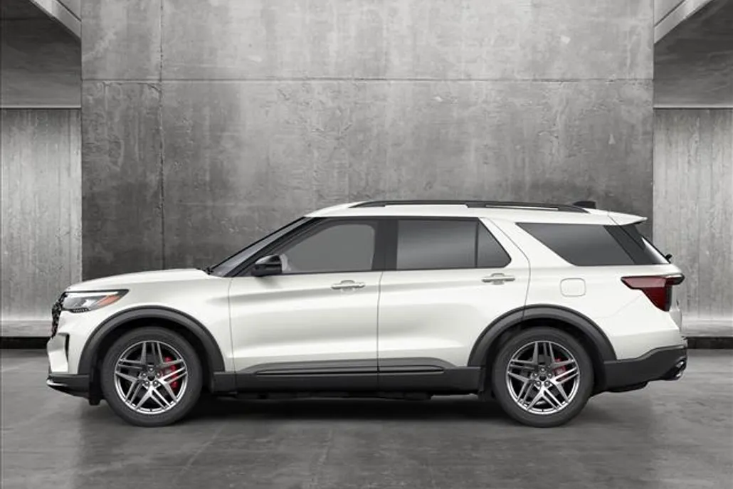 2025 Ford Explorer ST photo 1