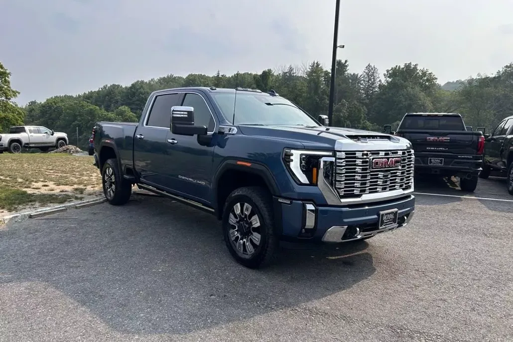 2024 Gmc Sierra 3500 HD Denali photo 1