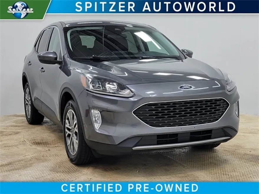 2022 Ford Escape Hybrid SEL photo 1