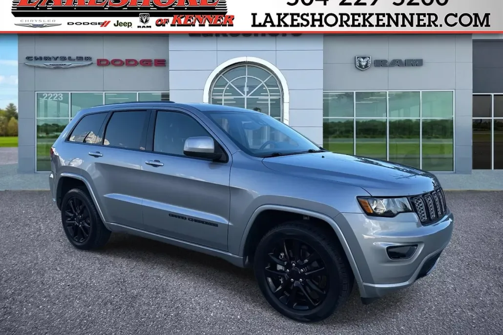 2021 Jeep Grand Cherokee Laredo photo 1