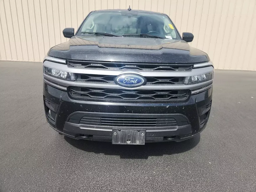 2023 Ford Expedition MAX XLT photo 1