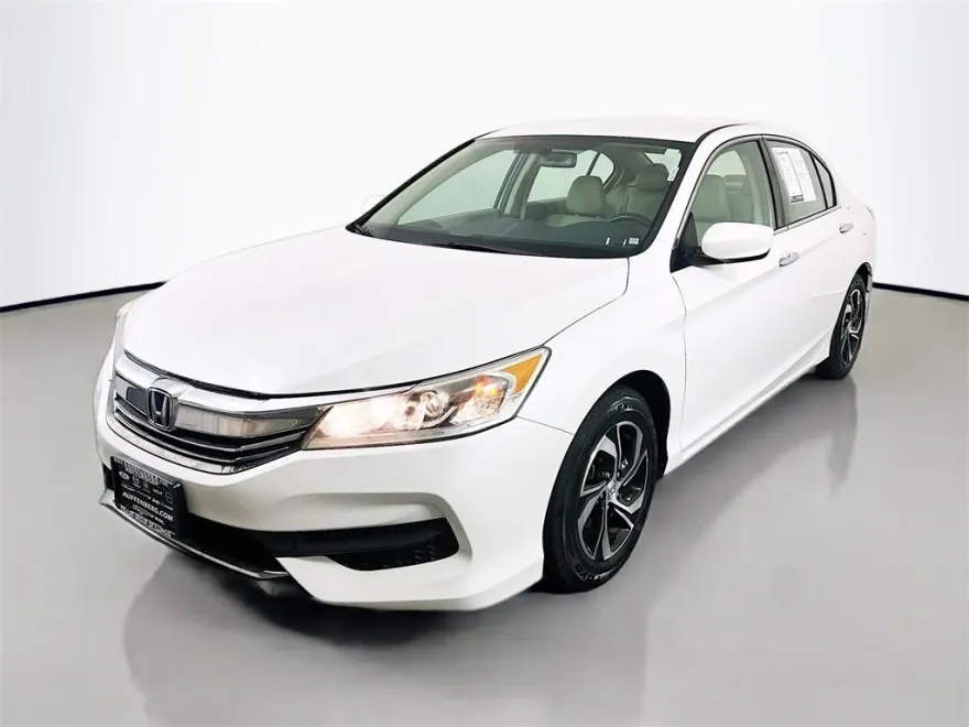 2017 Honda Accord LX photo 1