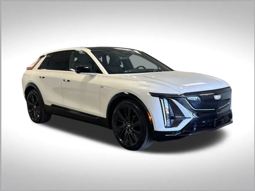 2025 Cadillac Lyriq Sport photo 1