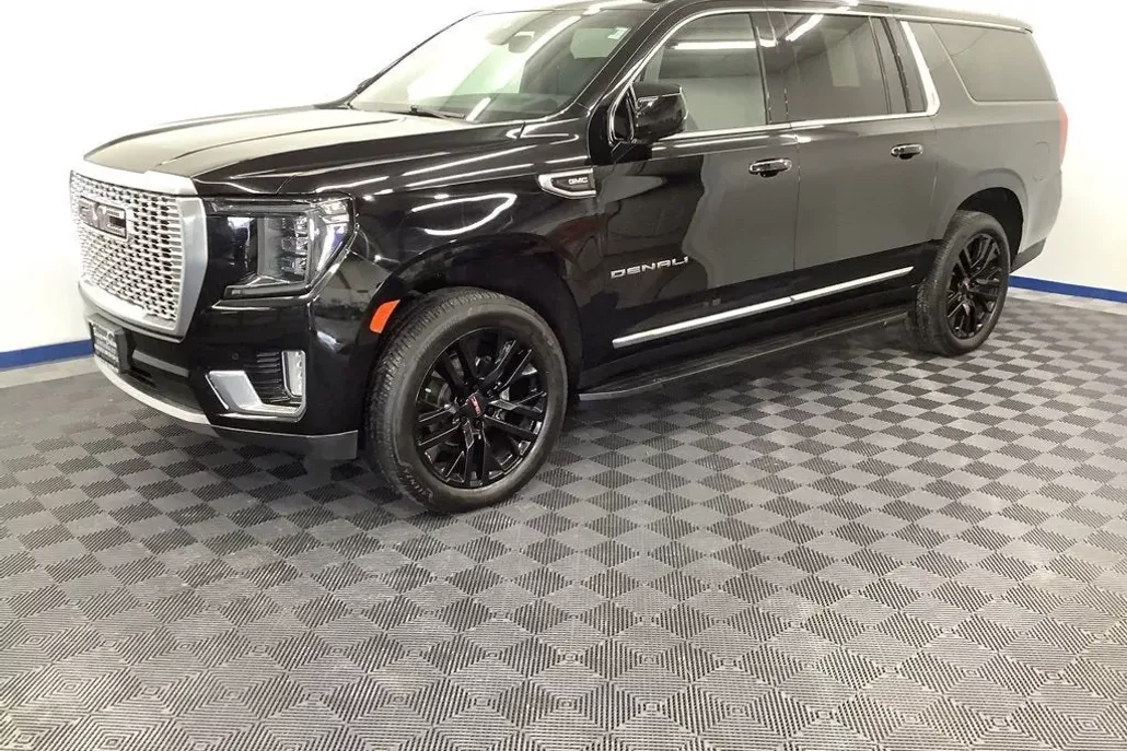 2021 Gmc Yukon XL Denali photo 1