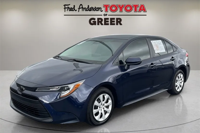 2024 Toyota Corolla LE photo 1