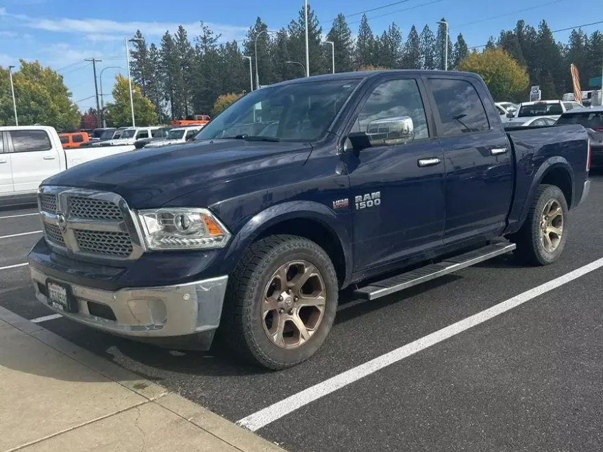 2016 Ram 1500 Laramie photo 1