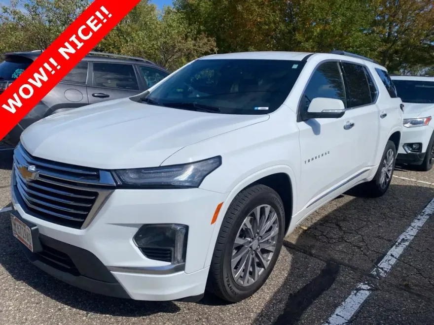 2022 Chevrolet Traverse Premier photo 1