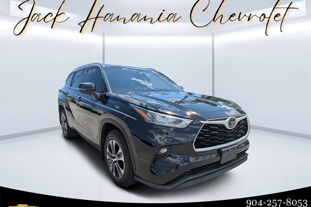 2020 Toyota Highlander XLE photo 1