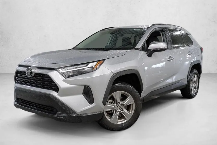 2024 Toyota RAV4 XLE photo 1