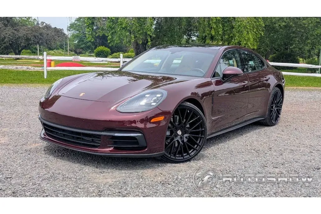 2020 Porsche Panamera 4 photo 1