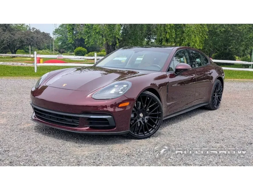 2020 Porsche Panamera 4 photo 1