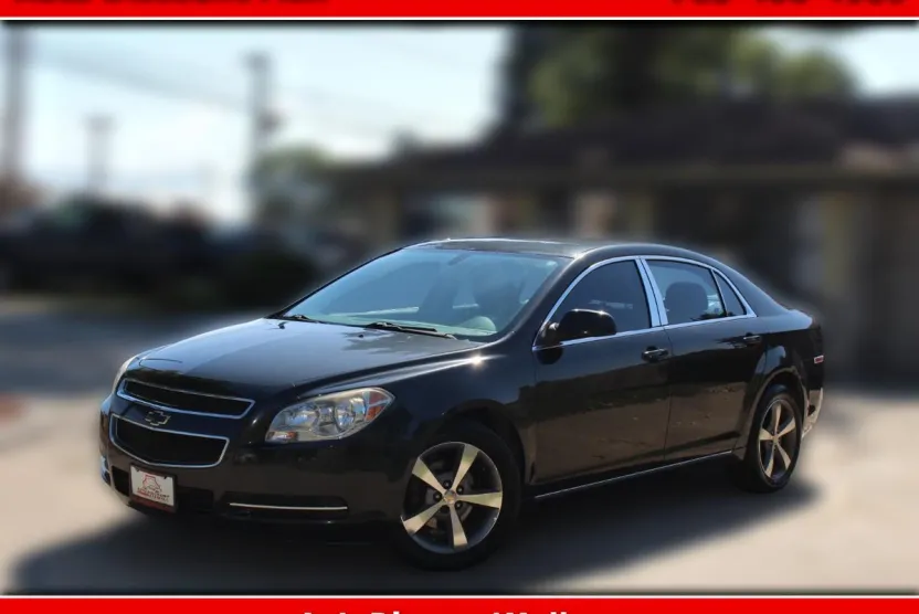 2011 Chevrolet Malibu 1LT photo 1