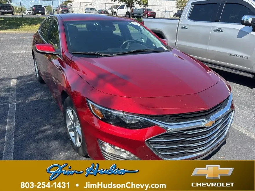 2024 Chevrolet Malibu 1LT photo 1