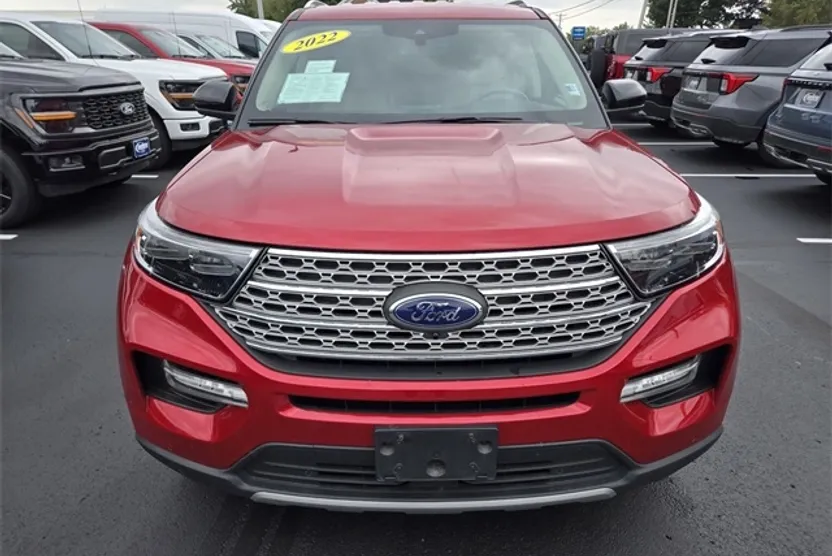 2022 Ford Explorer Limited photo 1