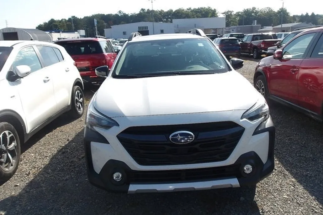 2023 Subaru Outback Limited photo 1