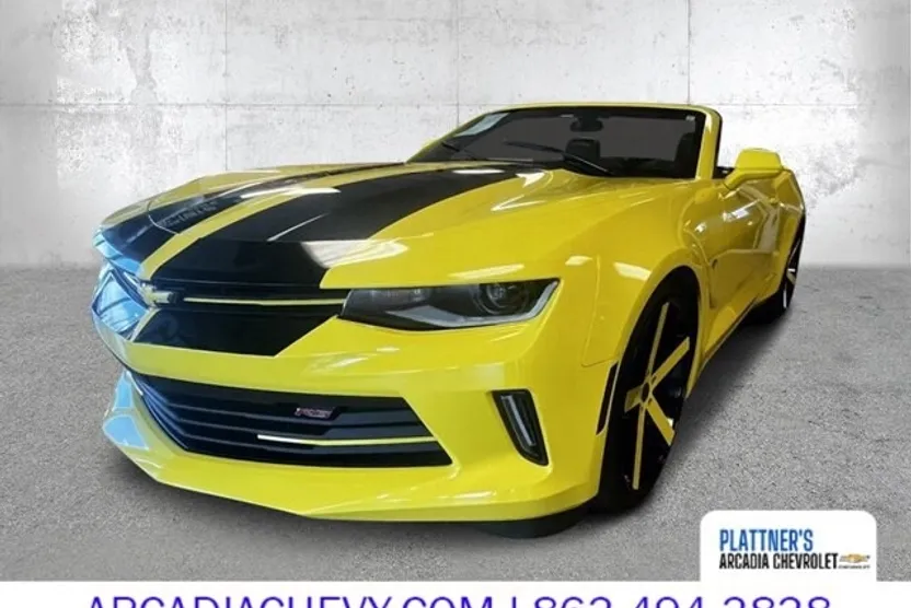 2017 Chevrolet Camaro 1LT photo 1