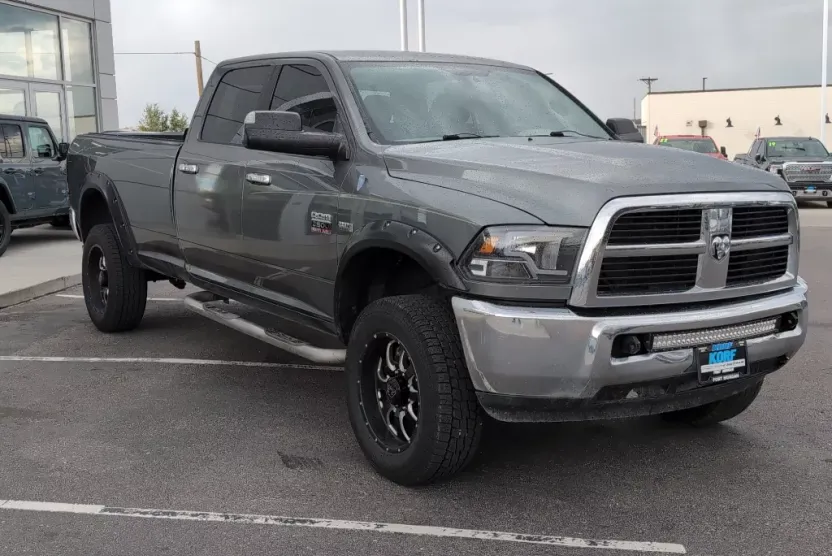 2011 Dodge Ram SLT photo 1