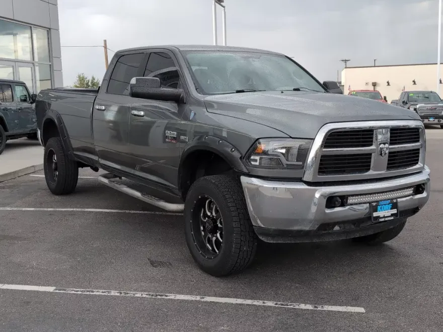 2011 Dodge Ram SLT photo 1