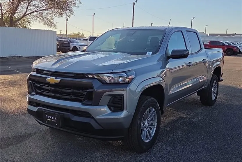 2026 Chevrolet Colorado LT photo 1