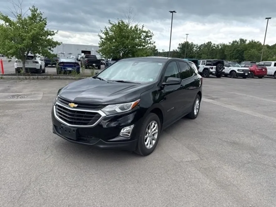 2020 Chevrolet Equinox LT photo 1