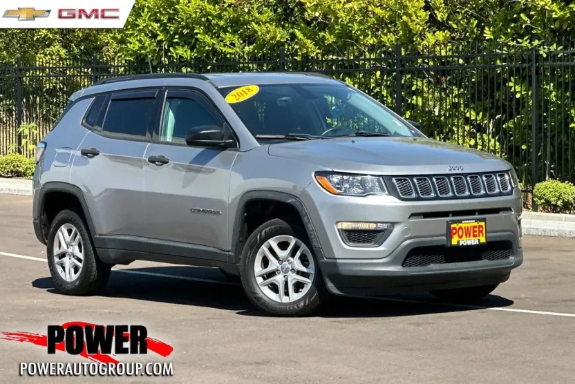 2018 Jeep Compass Sport photo 1