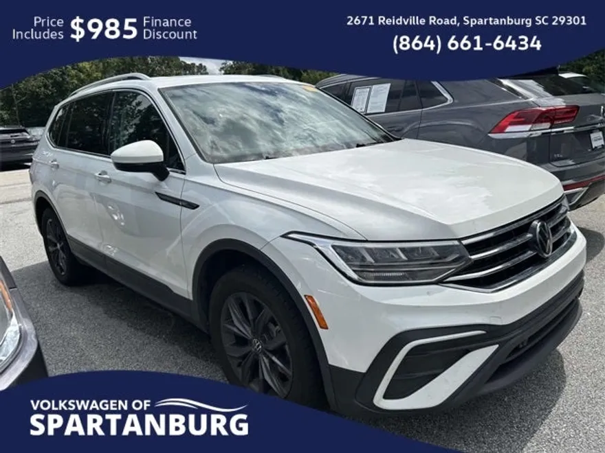 2022 Volkswagen Tiguan SE photo 1