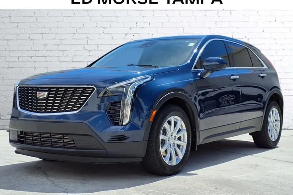 2020 Cadillac XT4 Luxury photo 1